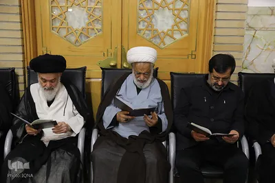 مراسم گرامیداشت رهبر شهید از سوی آیت‌الله مکارم شیرازی
