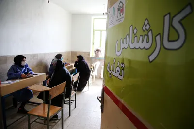 جشن انقلاب در سایه خدمت پزشکی به محرومان