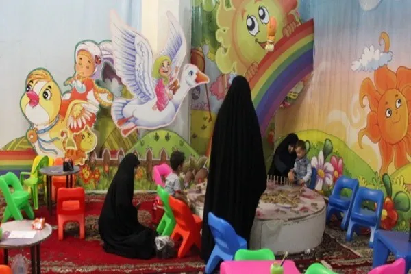 آموزش مفاهیم و حفظ قرآن به نونهالان در حرم مطهر بانوی کرامت