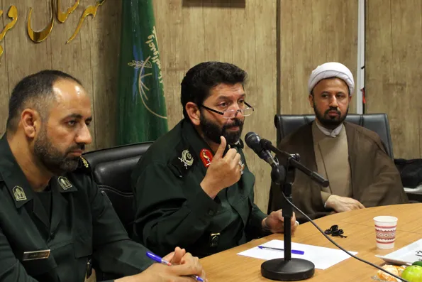 اخلاص؛ نشانه کار جهادی/ حقانیت انقلاب مردم را دور خود جمع کرد