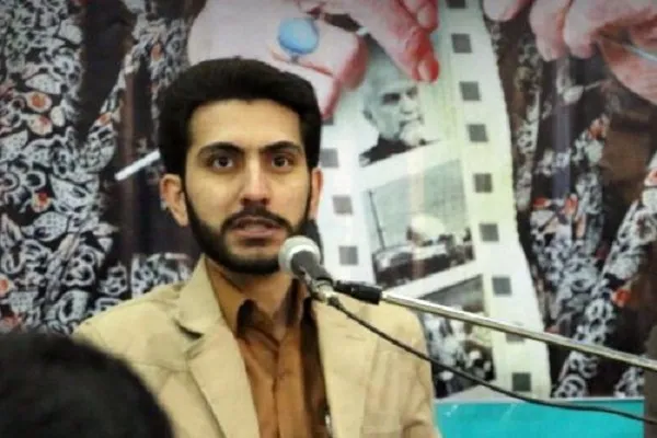 توقف روند تولید پوسترهای طلاکوب قرآنی به دلیل شرایط اقتصادی