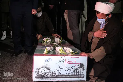 استقبال از ۵ شهید گمنام در فرودگاه بیرجند