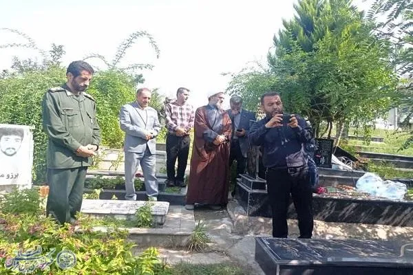 آیین عطر افشانی  و غبارروبی مزار شهدا در سوادکوه شمالی