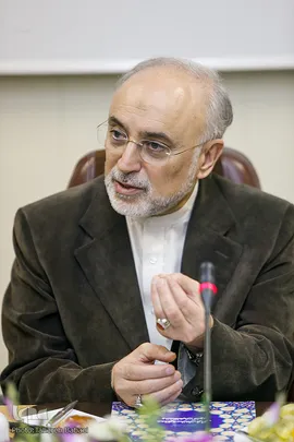 بازدید علی‌اکبر صالحی، معاون رئیس‌جمهور و رئیس سازمان انرژی اتمی کشور از ایکنا
