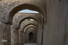
افراشته فیروزه‌ای؛ مسجد تاریخانه‎‎ دامغان
