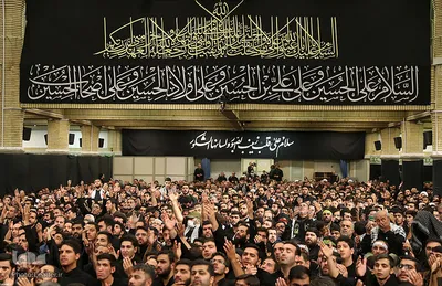 مراسم عزاداری شب تاسوعای حسینی (ع) در حسینیه امام خمینی(ره)
