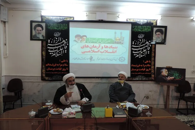 انقلاب اسلامی میان «حاکمیت الهی» و «حاکمیت ملی» سازگاری نظری و عملی ایجاد کرد