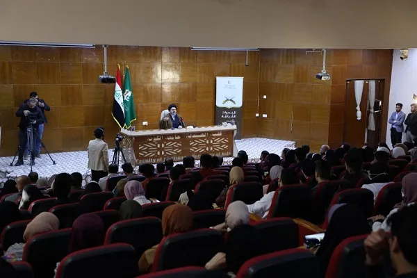 العراق: ندوة قرآنية موسعة في جامعة الكوفة بمشاركة أكثر من 300 طالب + صور