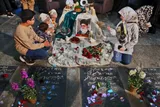 لحظات پایانی سال ۱۴۰۴ در گلزار شهدای شیراز