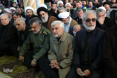 مراسم اقامه نماز بر پیکر مطهر سپهبد شهید حاج قاسم سلیمانی و همرزمان شهیدش با حضور رهبر معظم انقلاب