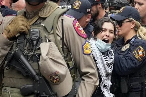 ‘EEUU reprime a estudiantes propalestinos por presión de lobby sionista’