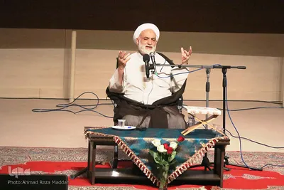 حجت الاسلام و المسلمین محسن قرائتی در همايش خيرين و حاميان توسعه فرهنگ قرآنی 