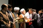 آئین تجلیل از روحانیون و اعضای کانون‌های طلاب امدادرسان در اراک
