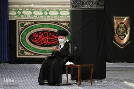 مراسم عزاداری شب عاشورای حسینی(ع) در حسینیه امام خمینی