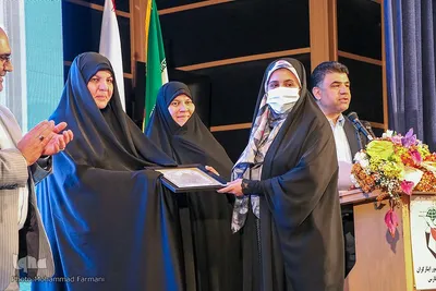مراسم اختتامیه نمایشگاه هنرهای تجسمی هنرمندان شاهد و ایثارگر منطقه ۴ کشور