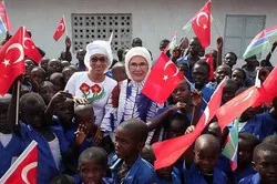 Une mosquée et une école inaugurées en Gambie
