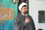 کرسی تلاوت قرآن دانش‌آموزی