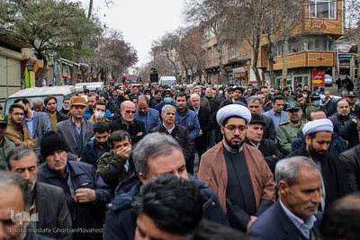 استقبال مردم اهر از پیکر پاک و مطهر شهید گمنام ۸ سال دفاع مقدس