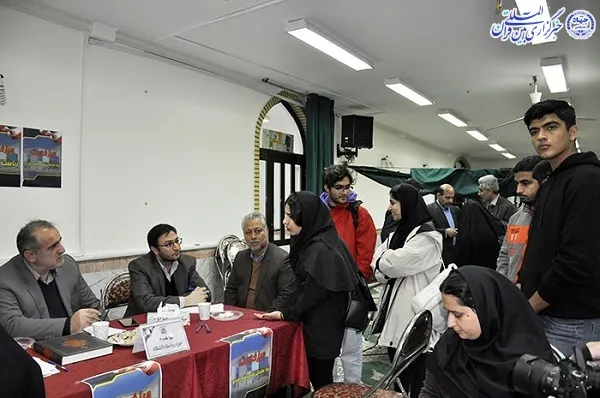 برگزاری میز خدمت هئیت رییسه دانشگاه مازندران ویژه دانشجویان