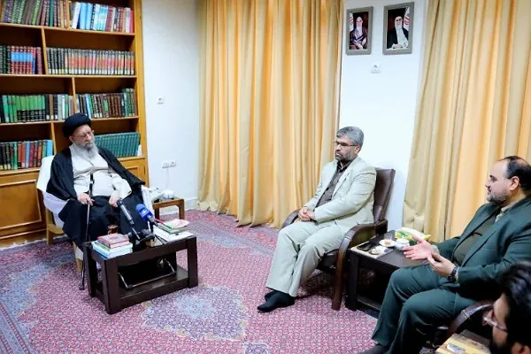 ارتقای سطح آگاهی جامعه با تبیین درست مسائل اسلامی