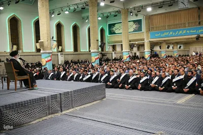 دیدار هزاران نفر از کارگران سراسر کشور با رهبر معظم انقلاب