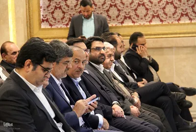 دیدار اعضای اتاق اصناف و اتحادیه های صنفی با استاندار یزد