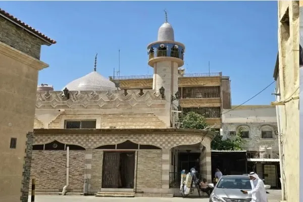 مسجد تاریخی امام مهدی(عج) مامن شیعیان در شهر سیهات عربستان