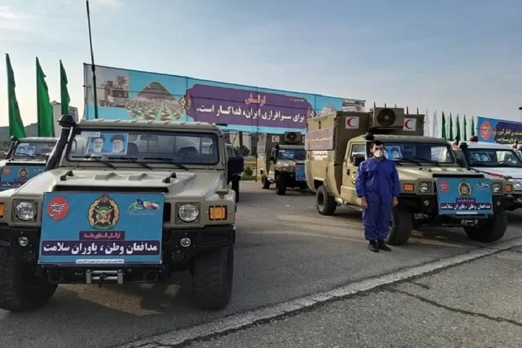 «رژه خدمت» در کرمانشاه برگزار شد