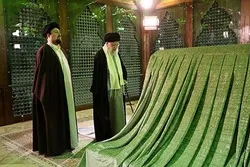 Pinuno Nagbigay Paggalang kay Imam Khomeini, mga Bayani
