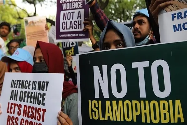 Thorough Investigation Urged After Anti-Muslim Graffiti Found on Missouri Streets