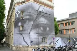 Une fresque en hommage à Adama Traoré et George Floyd à Paris