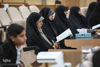 محفل انس با قرآن با حضور استاندار و فعالین قرآنی در قزوین