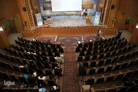 مراسم اهدای سیزدهمین جایزه ویژه علمی-ترویجی حضرت عبدالعظیم حسنی(ع) به خانواده دانشمند شهید هسته ای «محسن فخری زاده»
