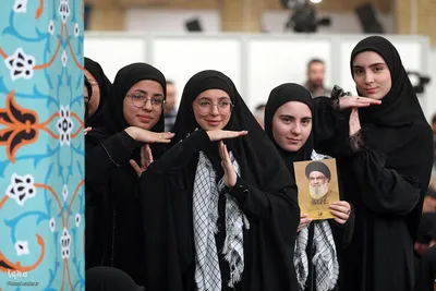 دیدار جمعی از خانواده‌های شهدای مدافع حرم و مقاومت با رهبر معظم انقلاب