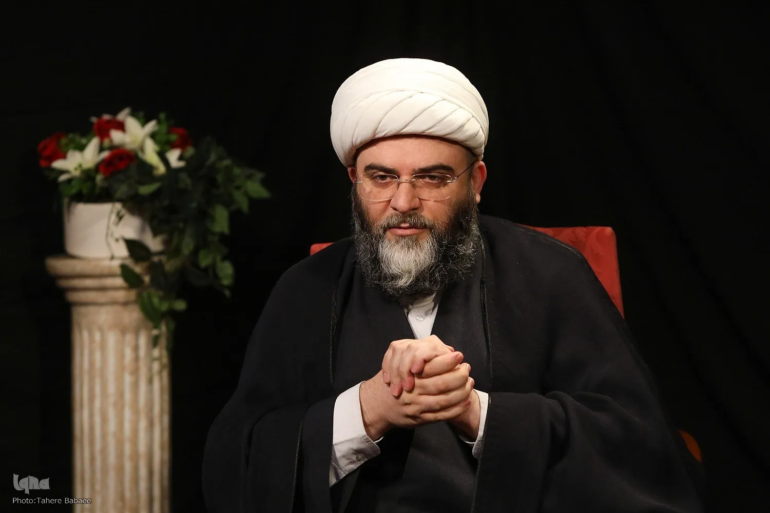 ایکنـا د روایتونو د جنګ په پړاؤ کې د قرآني بیانولو د غورځنګ بېرغوال