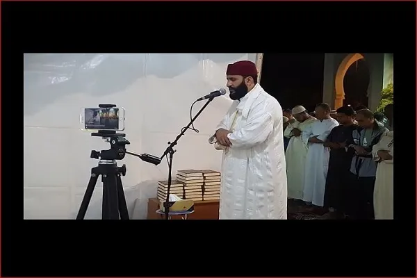 فیلم | تلاوت خطیب کازابلانکا به سبک مراکشی