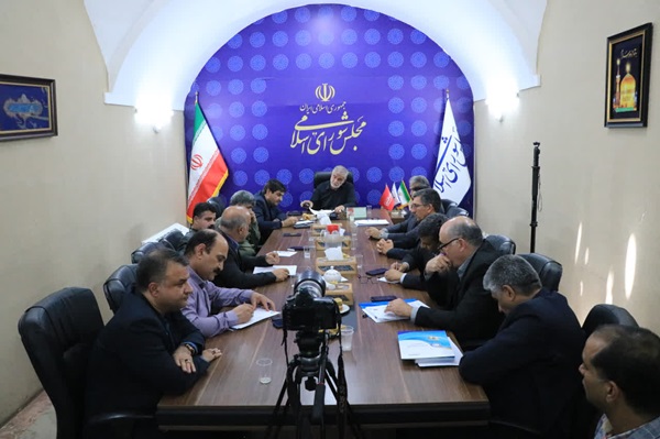 نشست مدیران آب و شهرداری یزد با محمدصالح جوکار