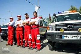 آیین بدرقه کاروان اربعینی امداد و درمان هلال احمر به مناطق مرزی در ایران و کشور عراق