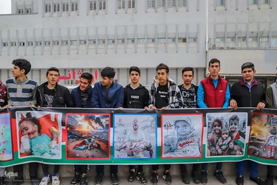 زنجیره انسانی دانش آموزان و کادر درمان تبریز در حمایت از مظلومان غزه‎
