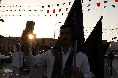 تشرف کاروان پیاده زیارتی حضرت شاهچراغ(ع) شهرستان فیروزآباد به حرم مطهر