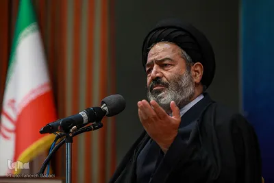 حجت‌الاسلام عبدالفتاح نواب نماینده ولی فقیه در امور حج و زیارت در مراسم تودیع و معارفه رئیس سازمان حج و زیارت
