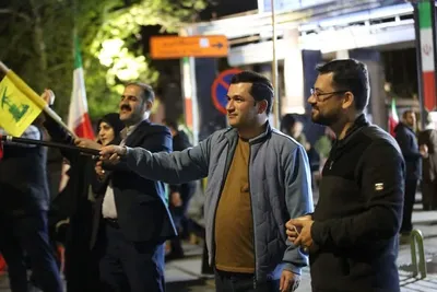 اجتماع دانشگاهیان دانشگاه تبریز در حمایت از آرمان‌های انقلاب