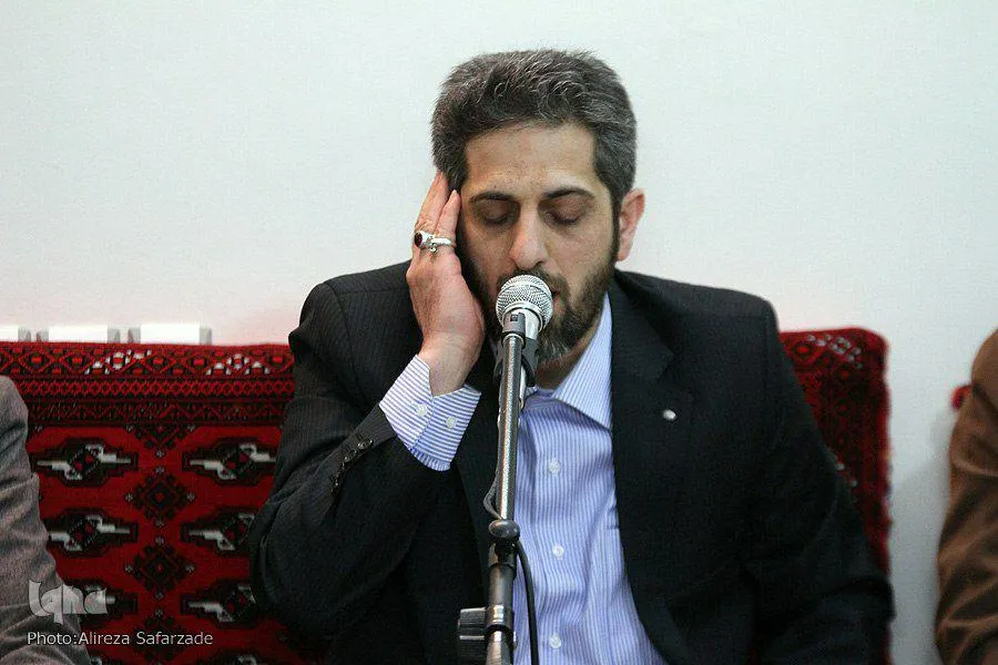 هیچ‌گاه از جنبه رقابتی به قرآن نگاه نکردم