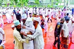 বৃষ্টির নামাজের পর প্রবল বর্ষণে ভিজলেন মুসল্লিরা