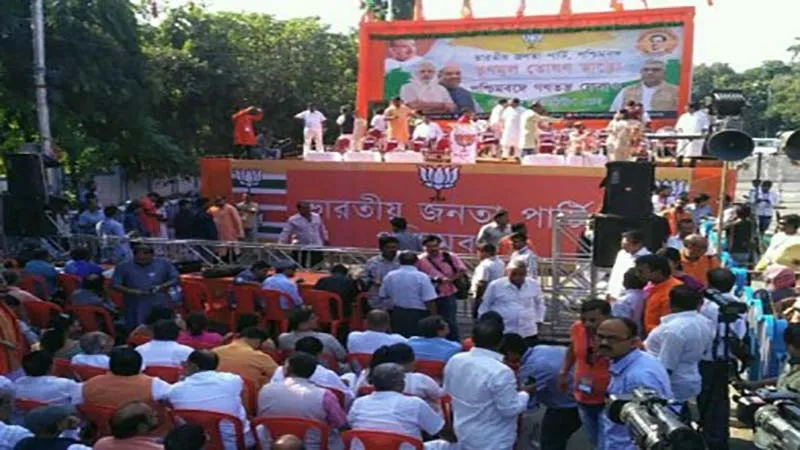 একশ’জন মমতা এলেও পশ্চিমবঙ্গকে বাংলাদেশ বানাতে পারবেন না: রাহুল সিনহা