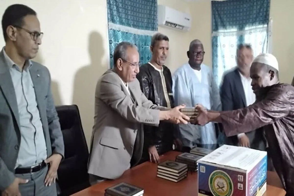 Usambazaji wa nakala za Qur'ani Tukufu katika misikiti nchini Mauritania