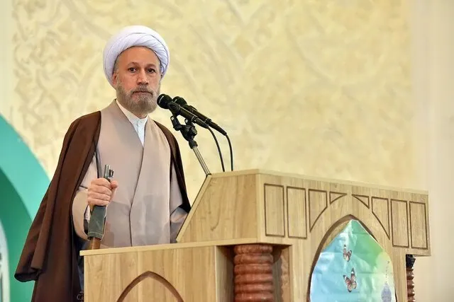 تاکید امام جمعه شیراز بر پیگیری عدالت اجتماعی و اقتصادی در جامعه