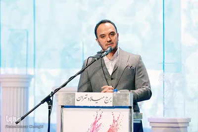 نیما کرمی در افتتاحیه سی و ششمین جشنواره فیلم فجر