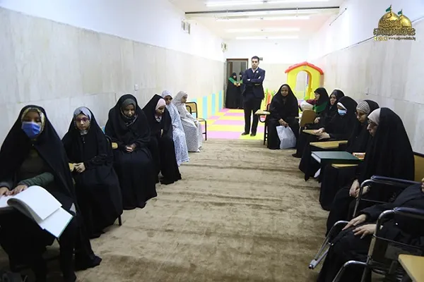 İraqlı kor qadınlara Quran öyrətmək üçün xüsusi kurs keçirilib
