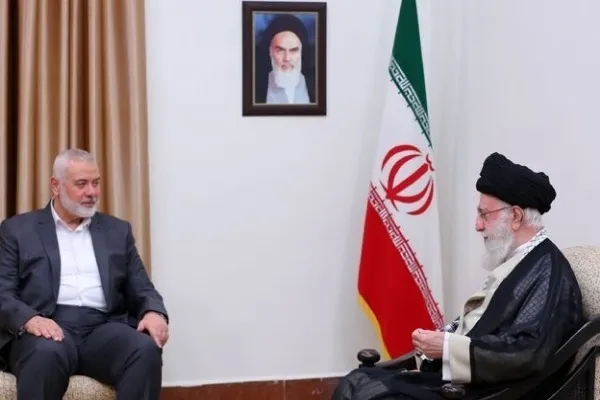 Ayetullah Hamanei: İslam ülkeleri Filistin halkına daha güçlü destek vermeli